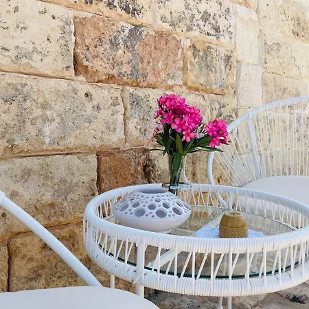 Masseria Voluzzi Lantgård *